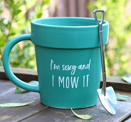 Boxed Mug I'm Sexy and I Mow It with shovel shaped spoon