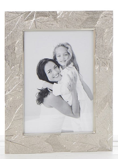Photo Frame.  Silver Rectangle Delicate Leaf
