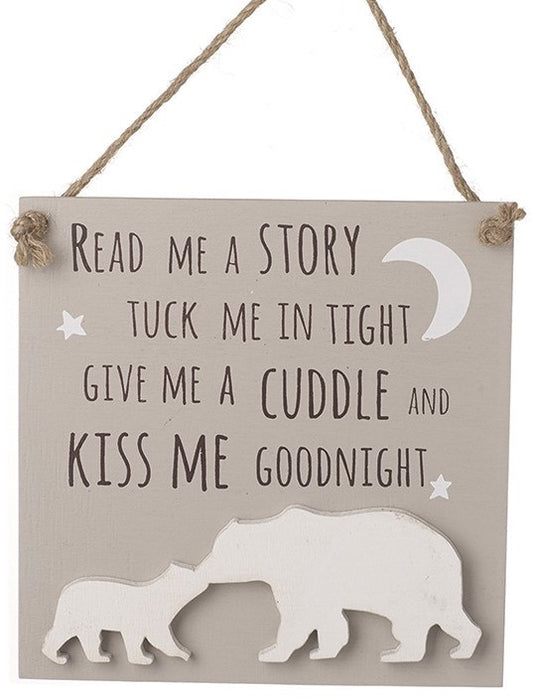 Wooden hanging plaque - Kiss me goodnight
